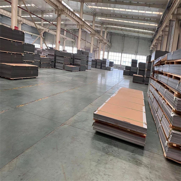 UV-afdrukbare aluminiumcomposite-paneel beschermt en decoreert voor gebouw gevels gordijnmuren en binnenmuren