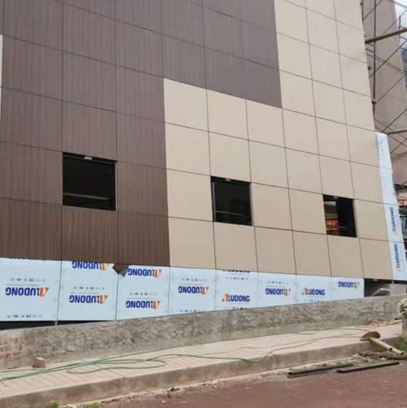 Brandbestendig PVDF-aluminiumcompositpaneel van categorie B1 voor buitenmuurdecoratie