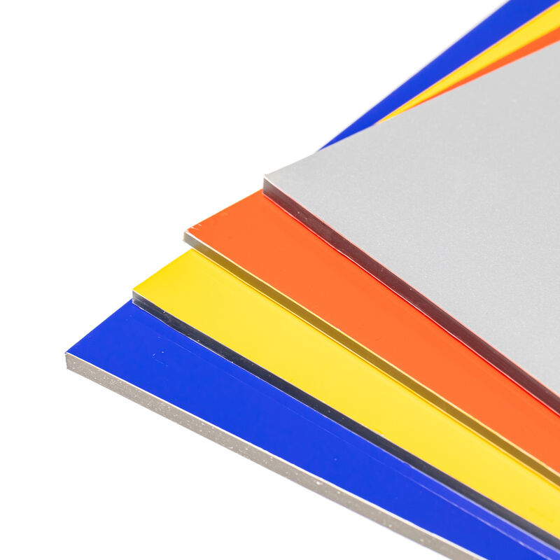 Duurzaam lichtgewicht weerbestendige 4 mm PVDF-gecoate aluminiumcomposite panelen voor buitenmuurbekleding
