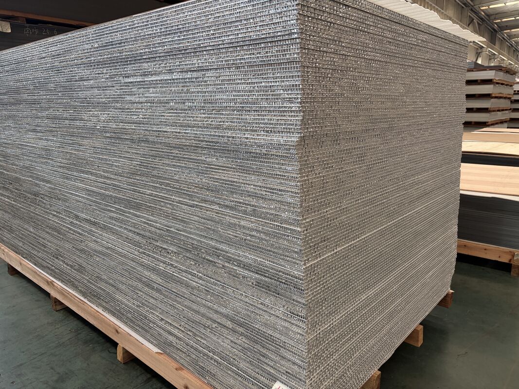 Aluminium honingraatpaneel voor plafonds, daken, binnen- en buitenwandbekleding
