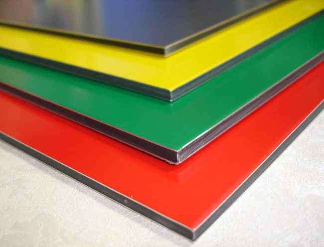 Hot Sale Aluminium Composite Panel 4x8 ft PVDF PE Coated Branddicht Lichtgewicht Op maat Verkrijgbaar voor binnen- en buitenversiering