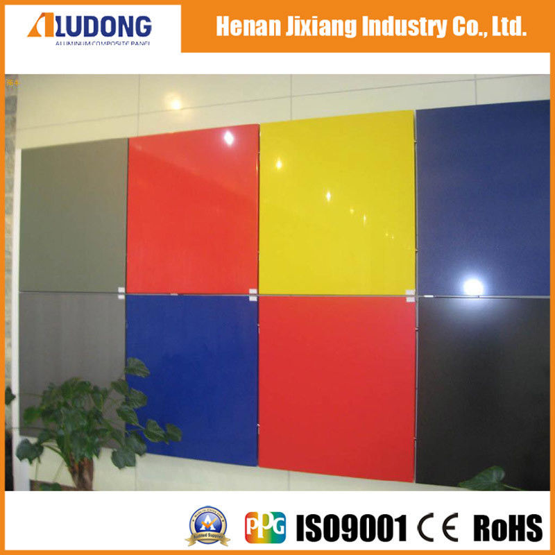 Hot Sale Aluminium Composite Panel 4x8 ft PVDF PE Coated Branddicht Lichtgewicht Op maat Verkrijgbaar voor binnen- en buitenversiering