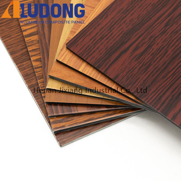 In voorraad 1220*2440mm Aluminium Composite Panels Houten Patroon, Hoge Sterkte Vormbestendige voor Interieur Decoratie CE Gecertificeerd
