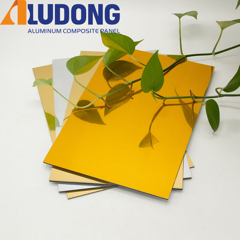 Spiegel Aluminium Composite Panel voor Architecturale Decoraties Lichtgewicht Hoge hardheid Weerbestand