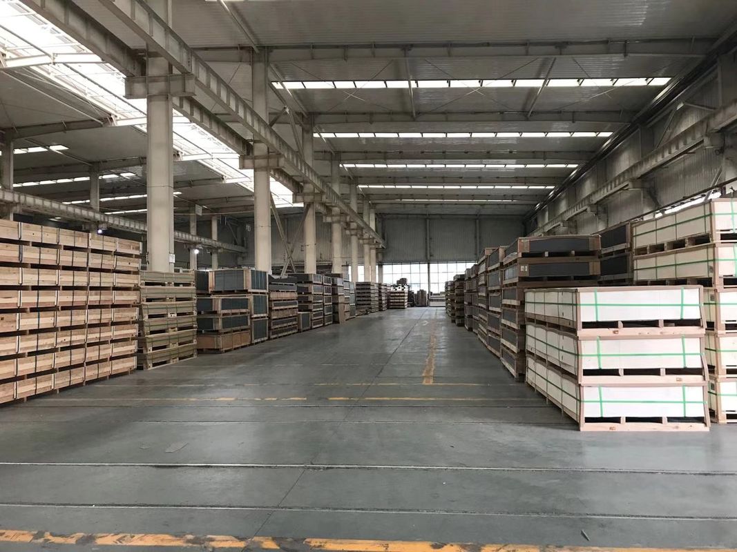 Hedendaagse constructie PVDF aluminiumcomposite panel Hoge hardheid en eenvoudig onderhoud voor langdurige bescherming