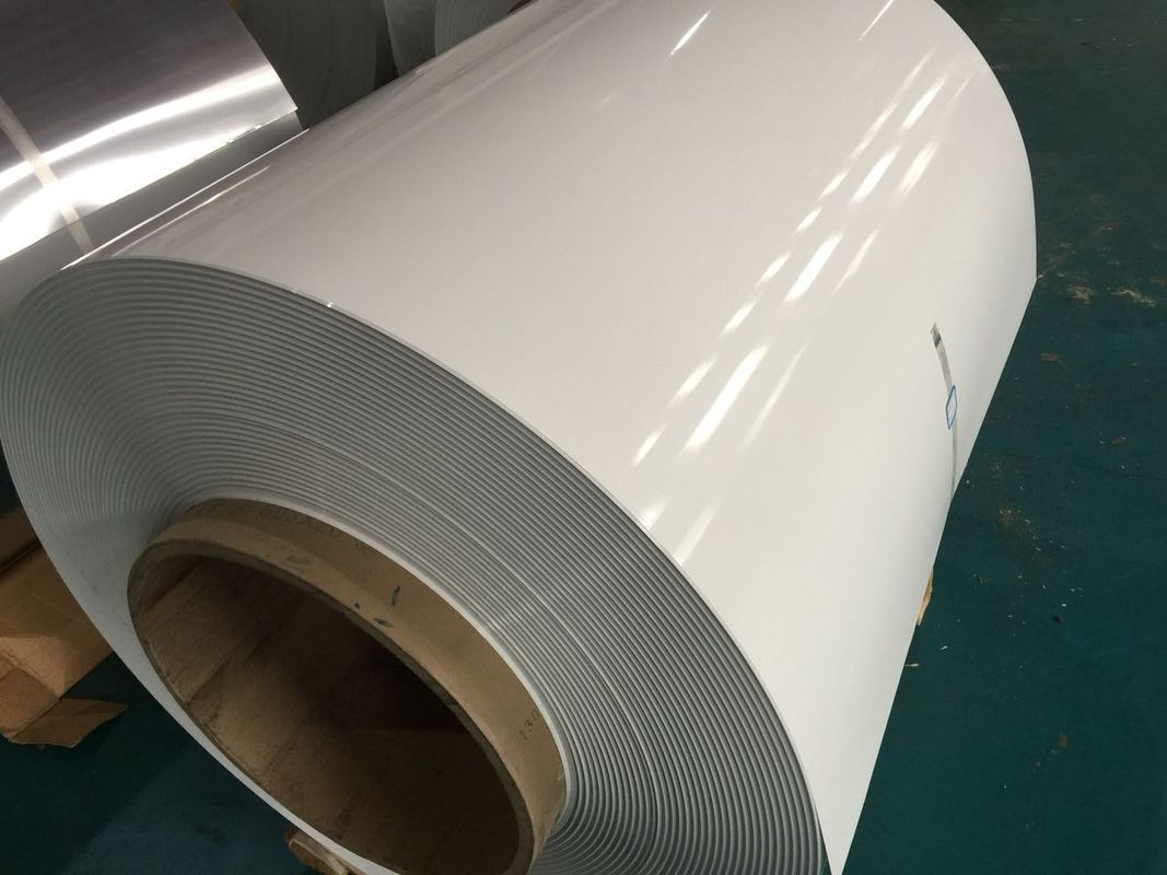 De B1a2 brand schatte ACS voor het Buiten Bekronen of de Bekleding van de VoorgevelGordijngevel