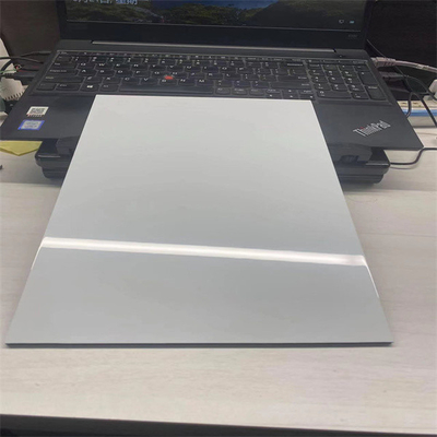 UV-afdrukbare aluminiumcomposite-paneel beschermt en decoreert voor gebouw gevels gordijnmuren en binnenmuren