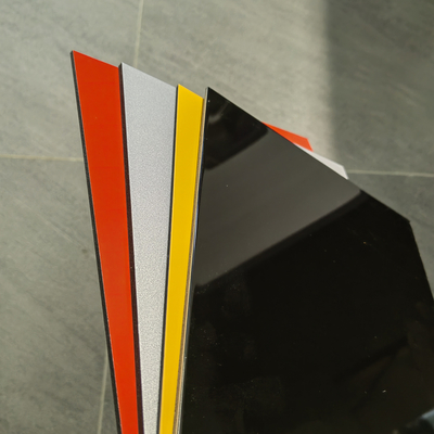 1.5 mm-8 mm dikte Polyvinylidene Fluoride Aluminium Panel met hoge peelingsterkte