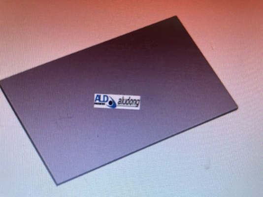 Geavanceerde vaste aluminiumplaat met een breed scala aan maten en nano-PVDF-coating voor lichtgewicht en duurzaamheid