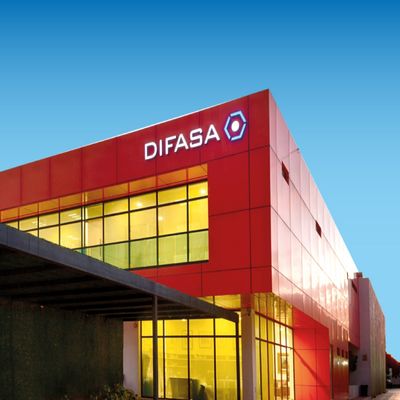 Duurzaam lichtgewicht weerbestendige 4 mm PVDF-gecoate aluminiumcomposite panelen voor buitenmuurbekleding