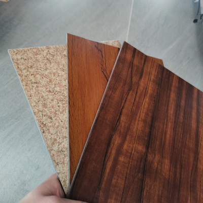 1240mm Samengestelde Comité van het Breedte het Houten Aluminium voor Bekledings Openluchtdecoratie