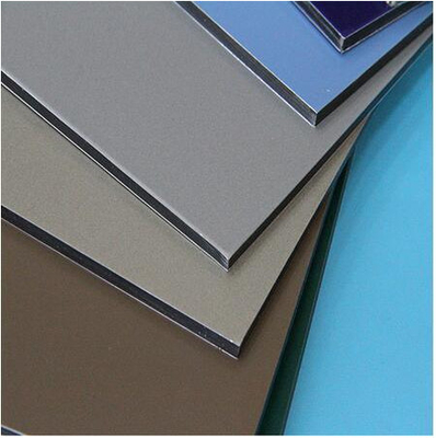 Peelingsterkte Meer dan 7N/mm PVDF aluminiumcompositpanel Branddicht B1/A2